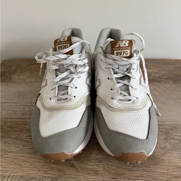 Men’s New Balance White and Gray Golf Shoes - Picture 2 of 7